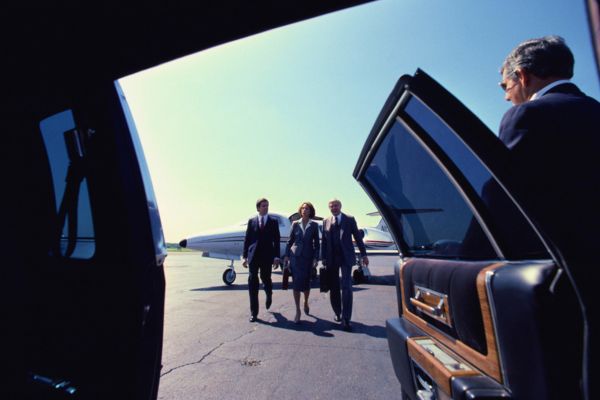 Car Service From Logan Airport With Pro Chauffeurs